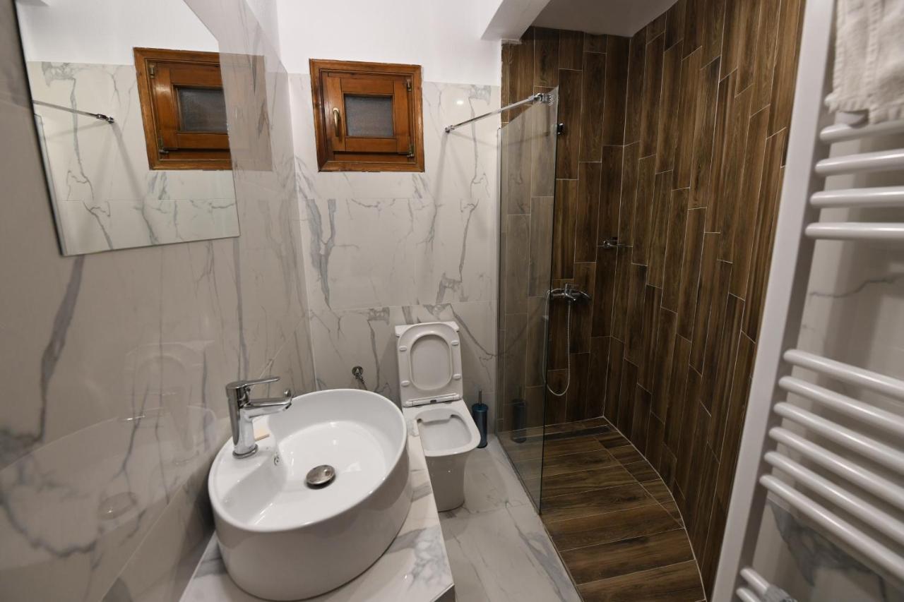 Guesthouse Alexandros Nestorion Bagian luar foto